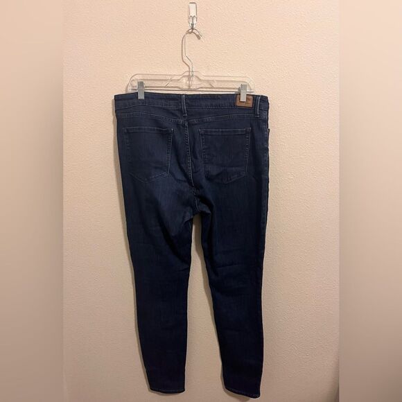 Signature by Levi Strauss Deep Blue Women's Skinny Jeans - Picture 2 of 5